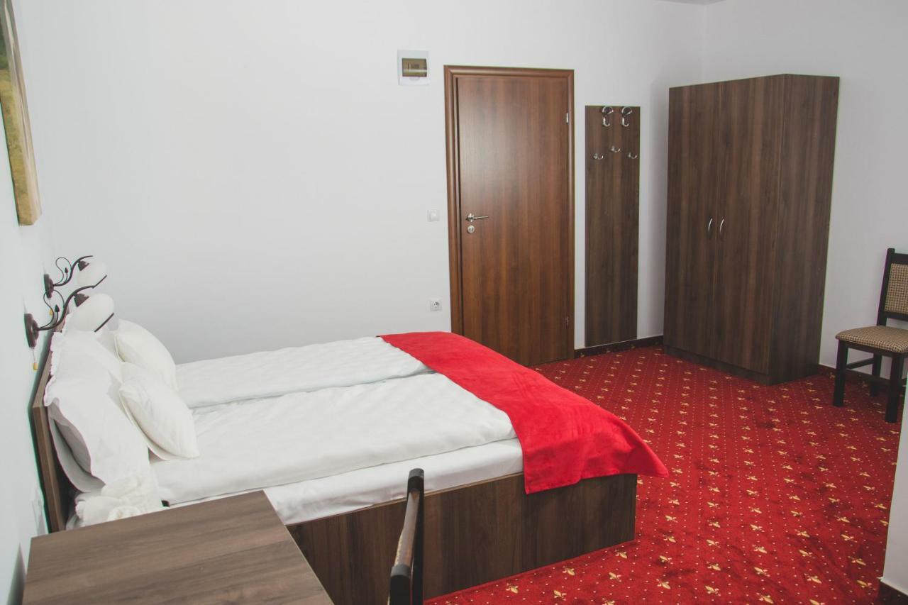 Pensiunea Iliada Sibiu Esterno foto