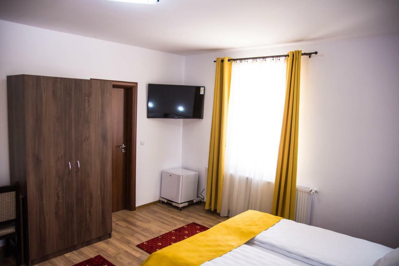 Pensiunea Iliada Sibiu Esterno foto