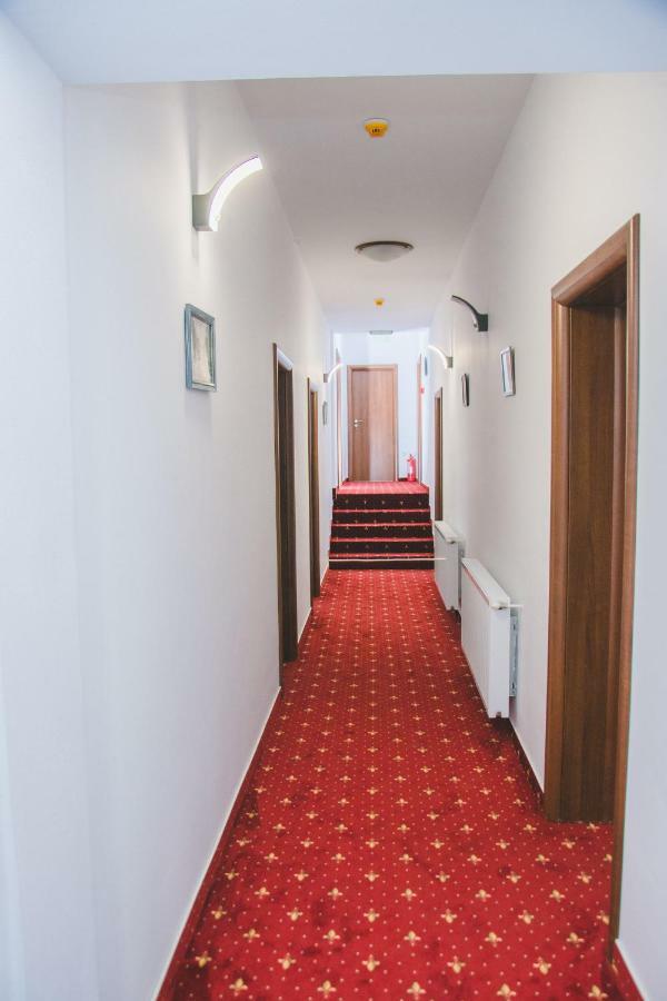 Pensiunea Iliada Sibiu Esterno foto